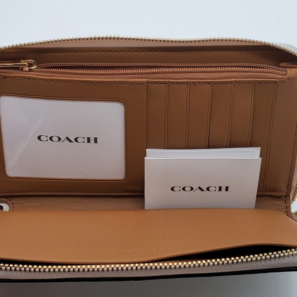 Coach Wallet Leather Zip Around New - Picture 8 of 9